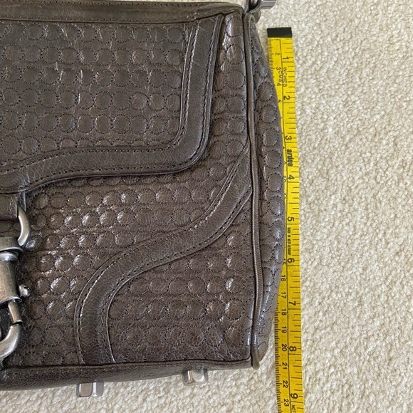 Rebecca Minkoff Quilted Leather crossbody gray ,silver hardware, great condition - Picture 3 of 11